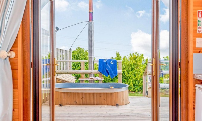 Oakenholt House | Ewe Two