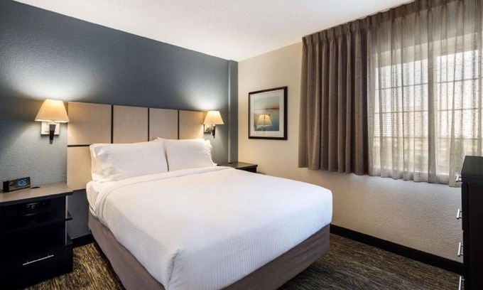 Gwinnett Place Hotel | Excellent Choice! Spacious Unit with Full Kitchen, Pet-friendly Property