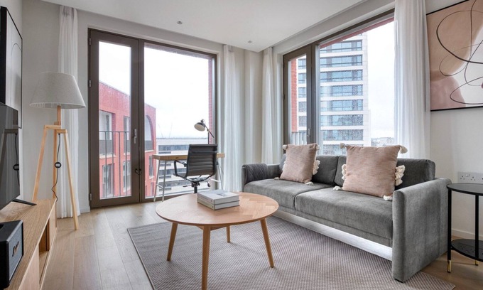 St. Pancras and Somers Town Apartment | Excellent King's Cross 1BR w/Gym & Lounge, nr Tech Hub, by Blueground
