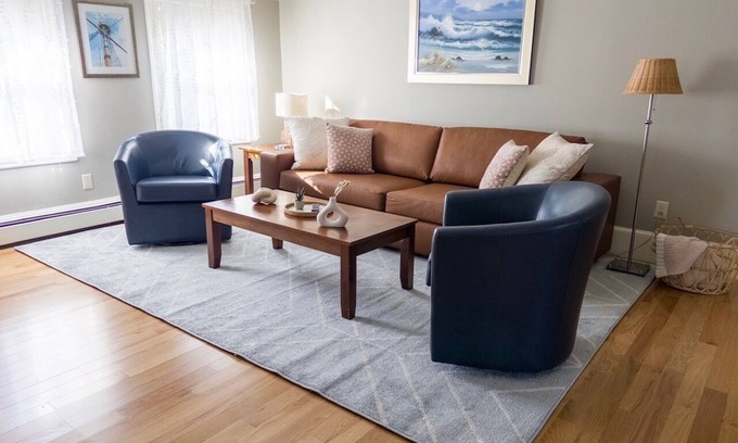 Plymouth Apartment | Excellent Reviews: 500 ft to beach and central air conditioning!