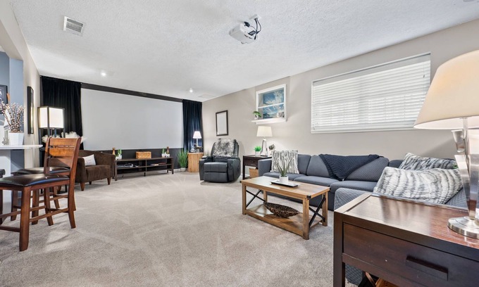 Roswell Apartment | Excellent Roswell Location! Quiet Basement Apartment in Private Setting!