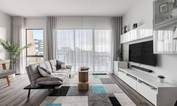 Preston Apartment | Excelsior Balcony Haven above Bustling High St
