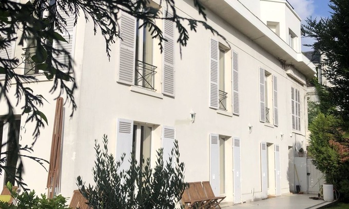 Ville-d'Avray Apartment | Exceptional 130 m2, panoramic view of Paris, between Paris and Versailles