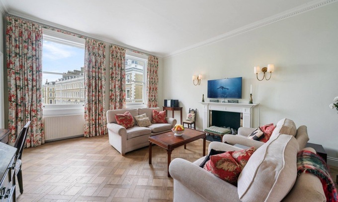 South Kensington Apartment | Exceptional 2 bed, 2 bath, South Ken Apt