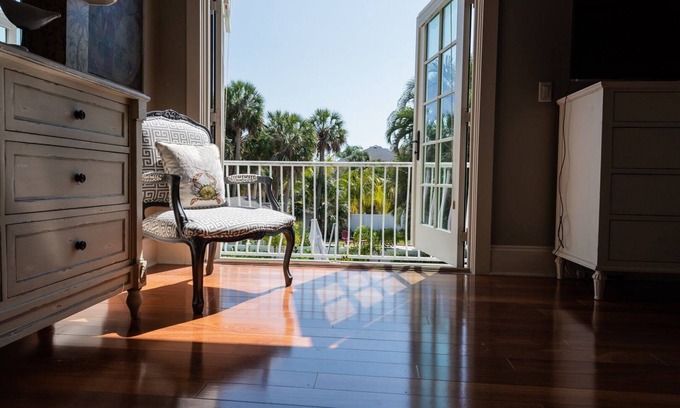 Anna Maria House | EXCEPTIONAL 5 BEDROOM, 4 BATH POOL HOME IN THE CITY OF ANNA MARIA!