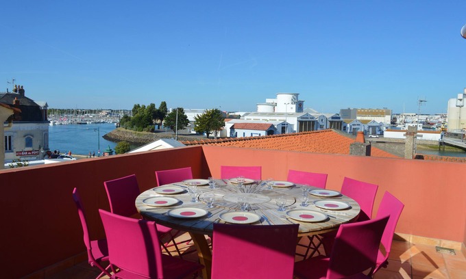 Les Sables d'Olonne House | EXCEPTIONAL VIEW Terrace/Meal 6 bedrooms 12 people Beach 6 mins walk