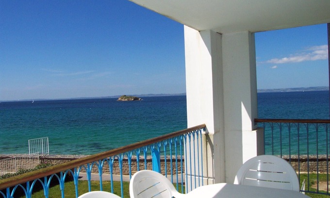 Treboul Apartment | Exceptional location, 3-star apartment, sea view from all rooms