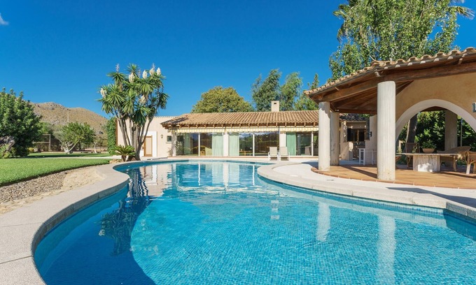 Pollensa Villa | Exceptional Villa for a couple. Private pool and tennis court. Free WIFI.