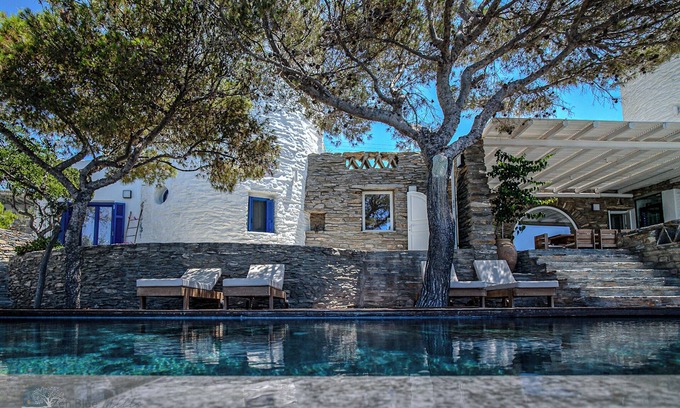 Koundouros Villa | EXCEPTIONAL WINDMILL VILLA IN AN IDYLLIC SETTING
