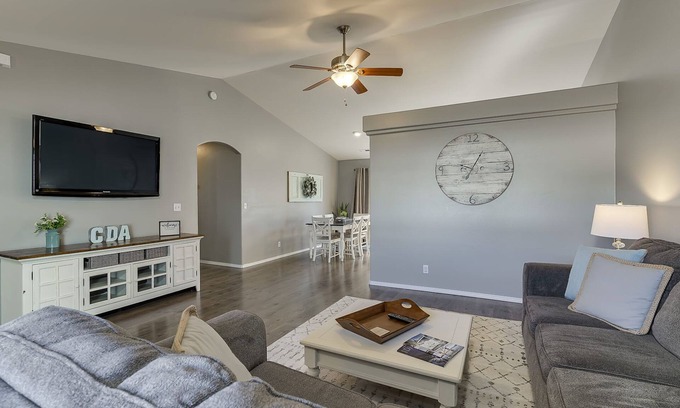 Coeur d'Alene House | Exceptionally Clean and Relaxing Home with all the Amenities!