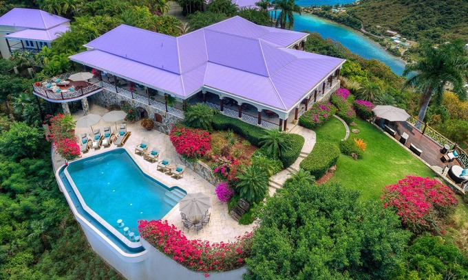 Belmont Villa | Exclusive 8 acre Hill top Villa-Luxury escape with insane views & full service