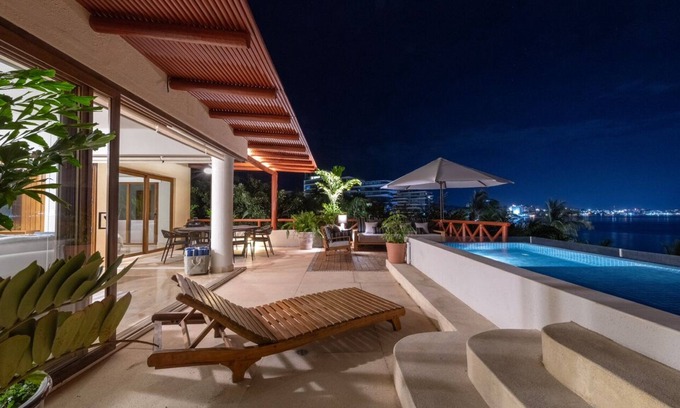La Cruz de Huanacaxtle House | Exclusive Beachfront Villa in Punta Esmeralda La Cruz Bucerias Punta Mita!