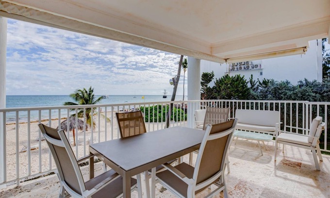 El Cortecito Apartment | Exclusive Beachfront Apartment - H-202 3BDR