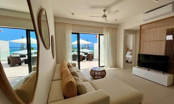 Belle Mare Apartment | Exclusive beachfront penthouse