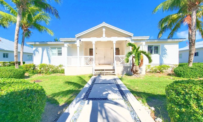 North Bimini House | Exclusive Bimini Bay home with private boat slip.