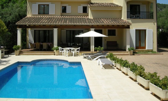 Costa de los Pinos Ski Chalet | Exclusive Costa de los pinos villa 100m from the sea with pool
