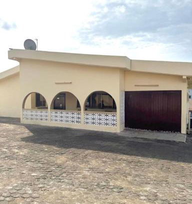 Teshie Villa | Exclusive Holiday Villa with Pool in Accra