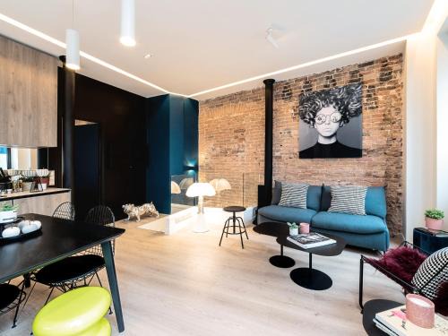 Arts-et-Metiers Apartment | Exclusive Loft in Le Marais with AC