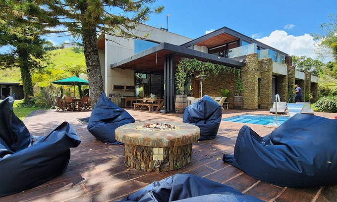 El Penol House | Exclusive mansion in front of the Guatapé Dam