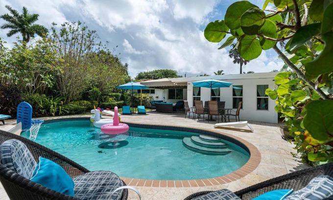 Biscayne Park House | Exclusive Miami House: Your Private Pool Paradise