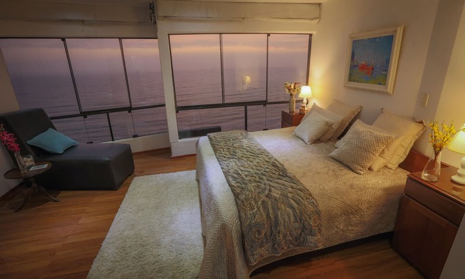 Miraflores Apartment | Exclusive Oceanfront Penthouse