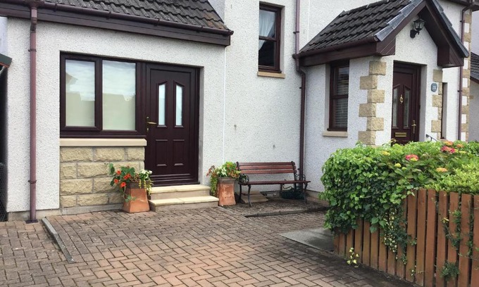 Forres Apartment | Exclusive Private double room, en-suite wet room Private entrance