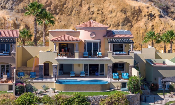 Paraiso Escondido Villa | Exclusive Renovated Montecristo 3 BR at Quivira