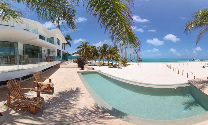 Punta Cancun House | Exclusive & Safe Location: Turquoise Sea w/White Sand Beach NO SEAWEED