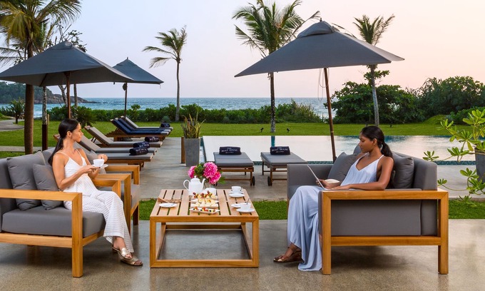 Dickwella Villa | exclusive use of luxury fully staffed beach front 4 bed villa with private pool