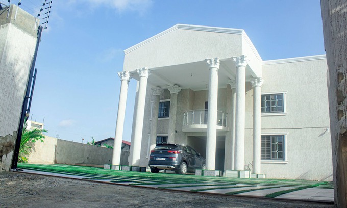 Teshie House | Exclusive Villa - 5str Hideout, Private Pool, Wifi