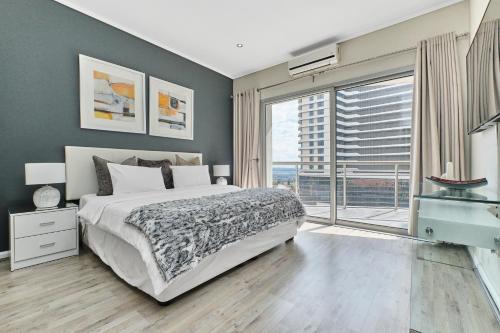 Greater Johannesburg Metropolitan Area Apartment | Executive 1 Bedroom Apartment in Sandton Cbd with City Views