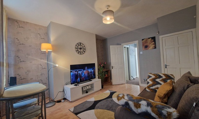 Wallsend House | Executive 2-Bedroom House in Wallsend