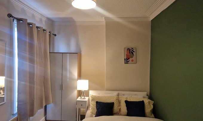 Wallsend House | Executive 2-Bedroom House in Wallsend