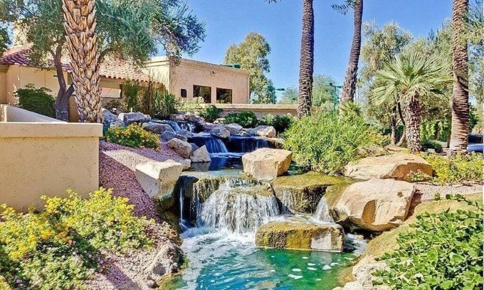 Scottsdale Ranch House | Executive 2 bedroom condo in the Raquet Club