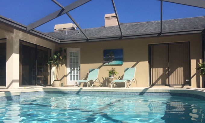 Landmark Estates House | Executive,4 Brm Home in Quiet Upscale Palm Harbor Florida