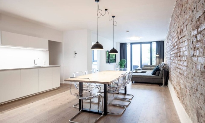 Gartnerplatz Apartment | Executive apartment across from the Viktualienmarkt