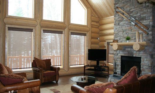 Riviere-Rouge Villa | Executive Four Bears Lodge - Waterfront Private Dock + Hot Tub