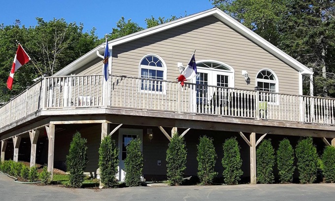 Timberlea House | Executive Living 15 Minutes From Halifax ~ Golf, Open Fire Pit