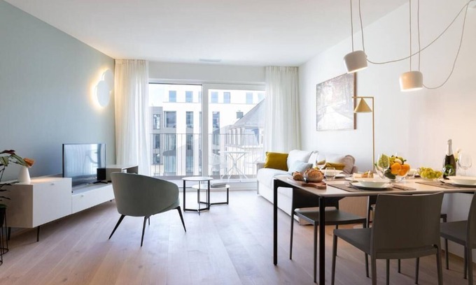 Gare Apartment | Executive One-Bedroom with Balcony