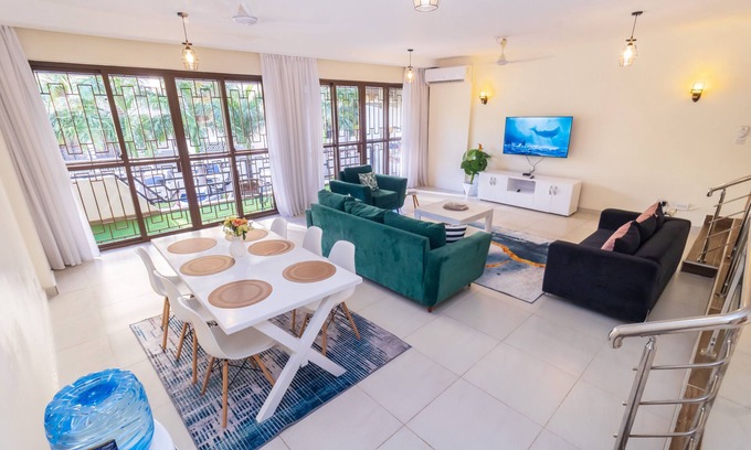 Mombasa Apartment | Executive Three Bedroom Apartment With a Pool in Nyali 5min Drive to the Beachi
