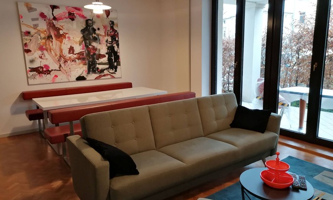 Meiningen Apartment | Exklusive Ferienwohnung in Architekten Villa - Nähe Theater