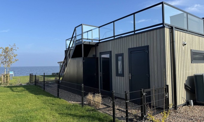 Enkhuizen House | Exklusives 6-personen Chalet Hafenpanorama mit Dachterrasse am Ijsselmeer