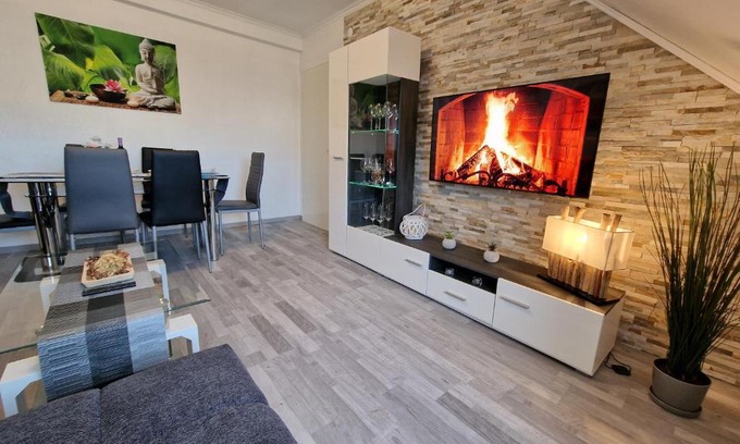 Wesertor Apartment | Exklusives und helles Dachgeschoss-Apartment No 1 im Zentrum von Kassel, schnelles 1Gbit Internet, Geschirrspüler, Boxspringbetten