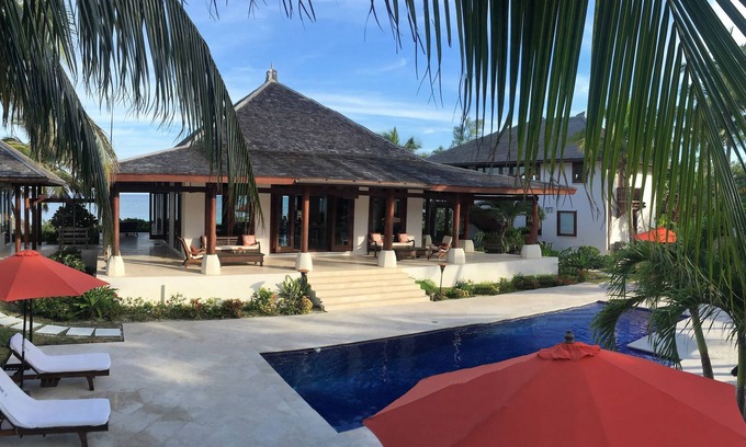 Savannah Sound House | Exotic Beachfront Home ~ Exclusive Windermere Island, Eleuthera