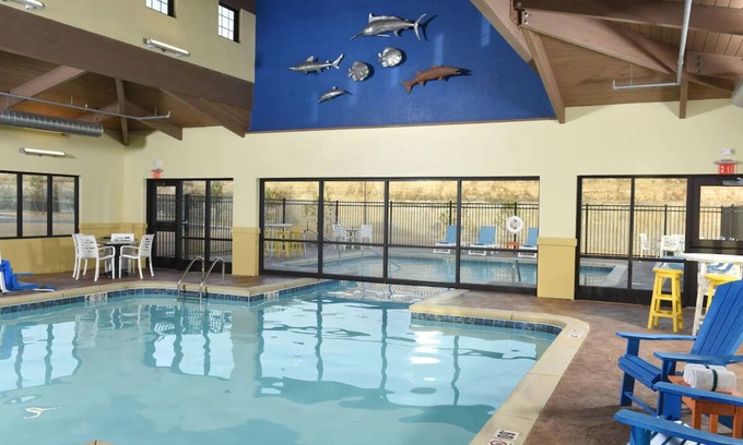 Broken Arrow Hotel | Expanded Stay King, Stoney Creek Broken Arrow, Living Room | 4 Units