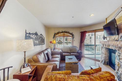 River Run Apartment | Expedition Station 8615