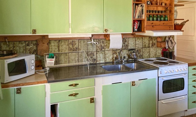 Kristinehamn House | Experience a relaxing holiday in this large house with a beautiful garden.