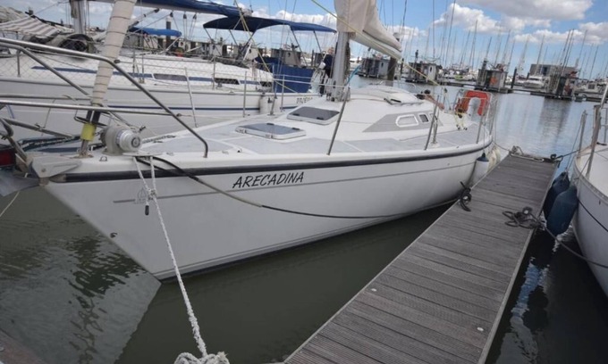 Parque das Nacoes Boat Rental | Experience a Unique Stay in Lisbon