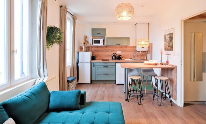 Perigueux Apartment | Experience Authenticity in the Heart of Périgueux – Renovated 18th-Century Apartment