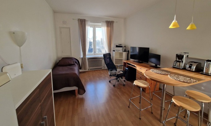 Kallio Apartment | Experience Fully Furnished Apartment in Helsinki's Vibrant Kallio District!
